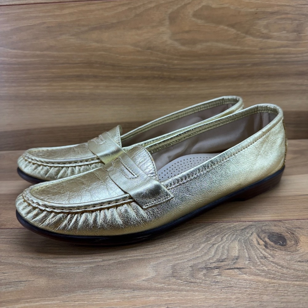 SAS Penny Loafers Womens 10.5 N Gold Leather Flats Walking